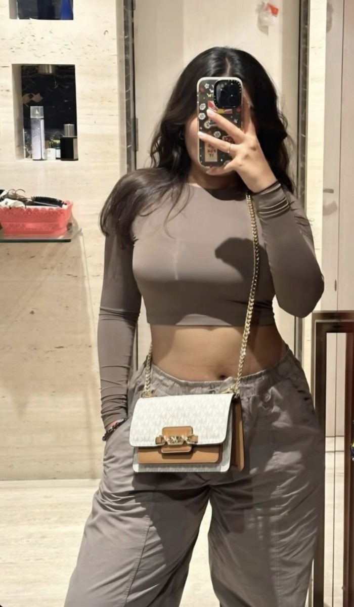 Escort latina jovencita preciosa