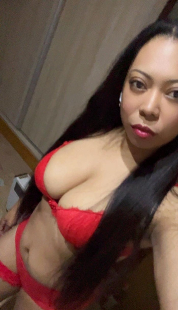 MORENAZA COLOMBIANA ARDIENTE SENSUAL