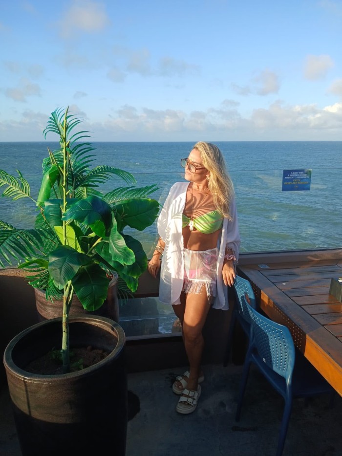 ISABELA — BRASILEÑA EN CÓRDOBA CIUDAD JARDÍN