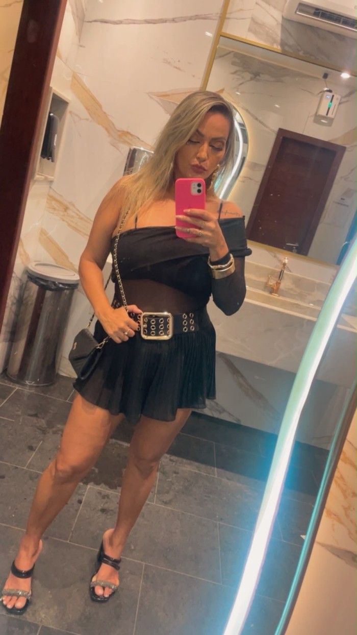 ISABELA — BRASILEÑA EN CÓRDOBA CIUDAD JARDÍN