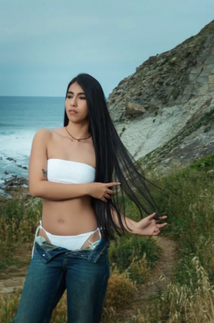 Teen muy cachonda y divertida