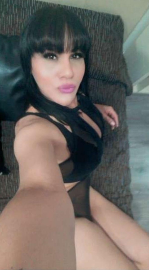 AUTÉNTICA DIOSA FEMENINA DIVERTIDA Y FIESTERA 24/7