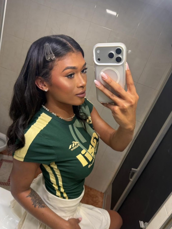 Thaisa Brasileña primera vez en la ciudad alicante