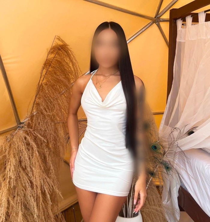 SERE TU ADICCION ENCANTADORA MUJER EXÓTICA