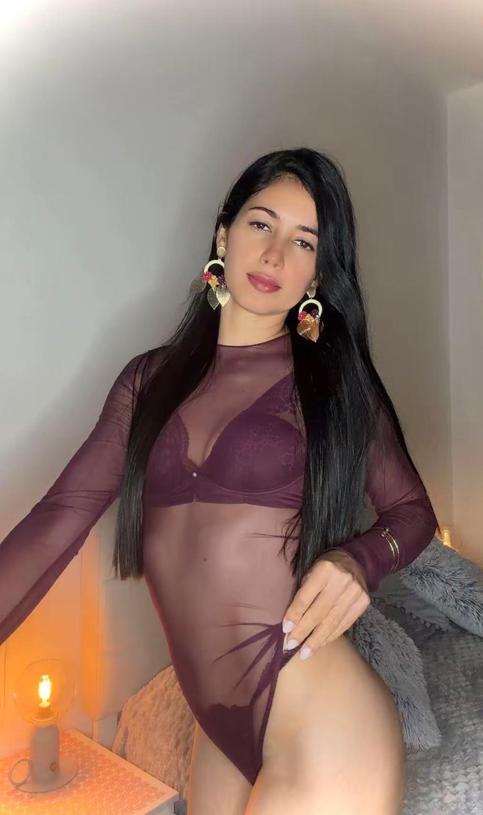Girl in Mallorca ; Mädchen auf Mallorca