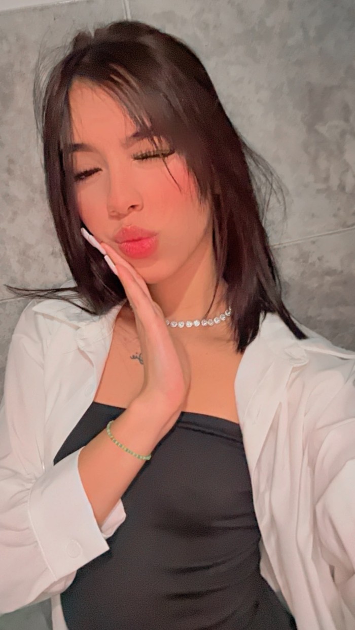 EN corte inglés CHICA LLENA DE ALEGRÍA 613786480