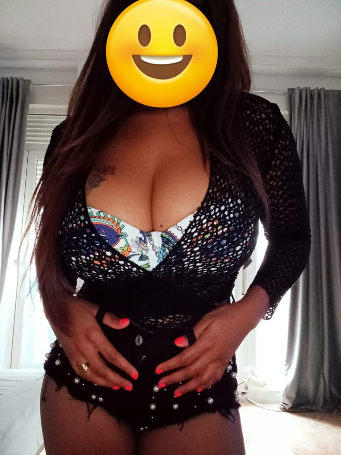 GANDIA PUEBLO, ZONA BENIOPA – PORTUGUESA DE LUJO CON TETAS INTERMINABLES