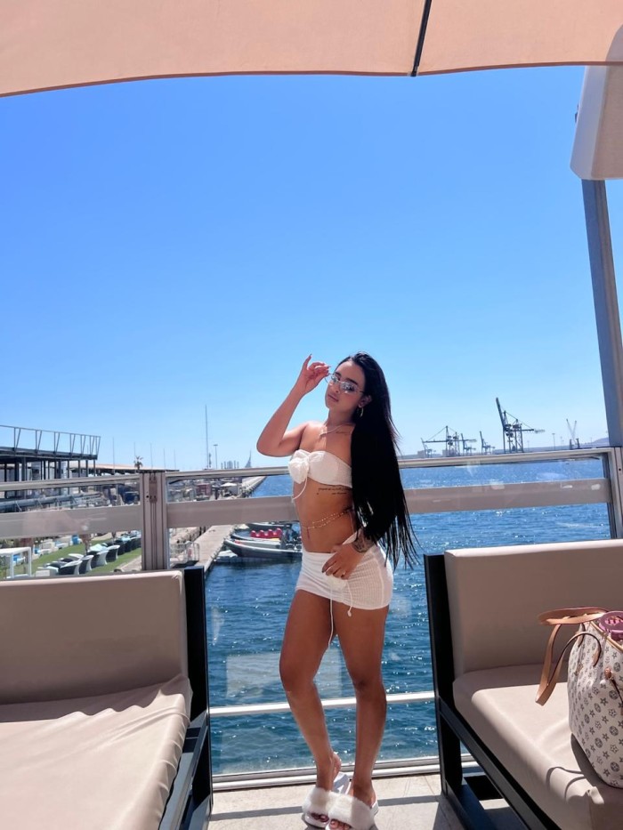 EN COLLADO DISPUESTA AL SEXO RICO ANTOJATE DE MI
