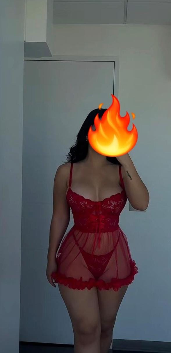 EN LAS CANTERAS COMETE MI COÑITO JUGOSO LATINA VIP