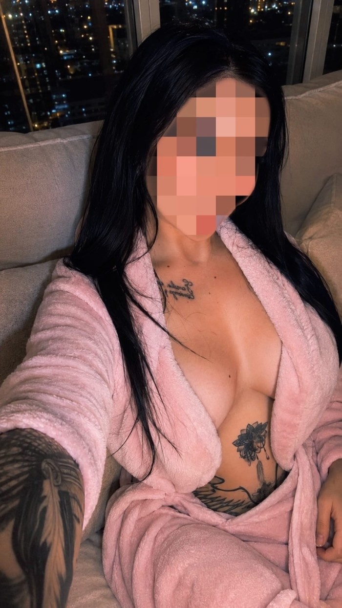 CULONA ARDIENTE DE PLACER CON GANAS DE FOLLAR
