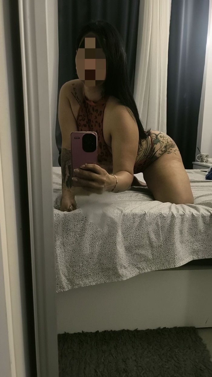 CULONA ARDIENTE DE PLACER CON GANAS DE FOLLAR