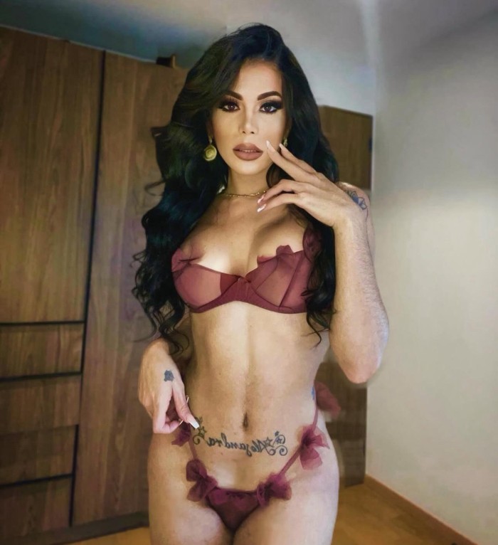 ARDIENTE CUMPLIRE TODOS TUS DESEOS