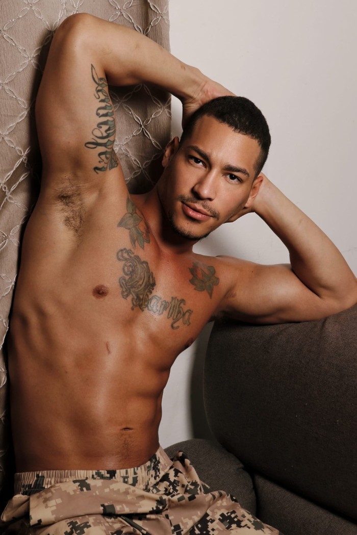 SEXY ATRACTIVO LATINO LLENO DE LUJURIA FOGOSIDAD NOVEDAD EN AGUADULCE