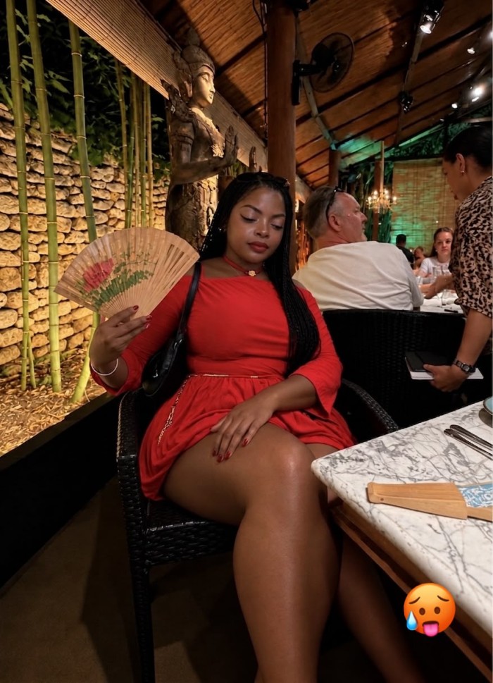 Morena rellenita dulce, elegante y caliente