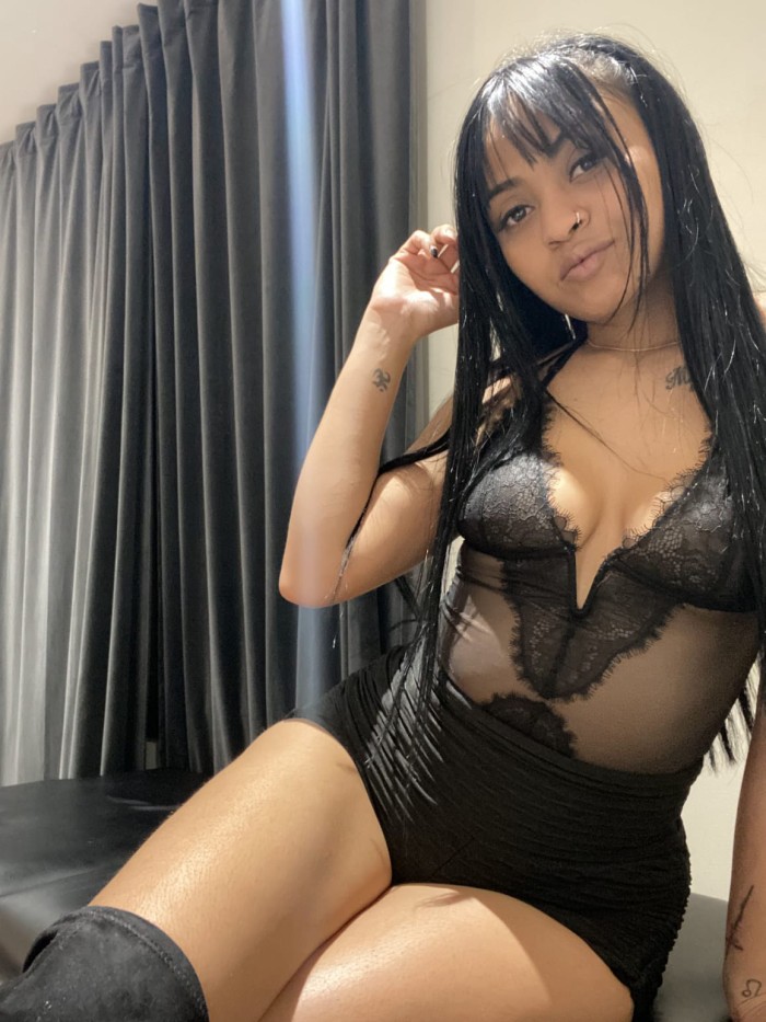 ANDREA LATINA MUY ARDIENTE 3H 270€ SALIDAS