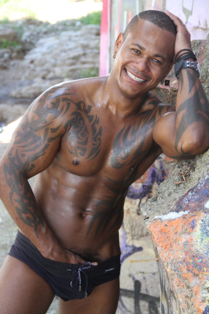 NOVEDAD LEO! POLLON XXXL LECHERO FIESTERO INSACIAB