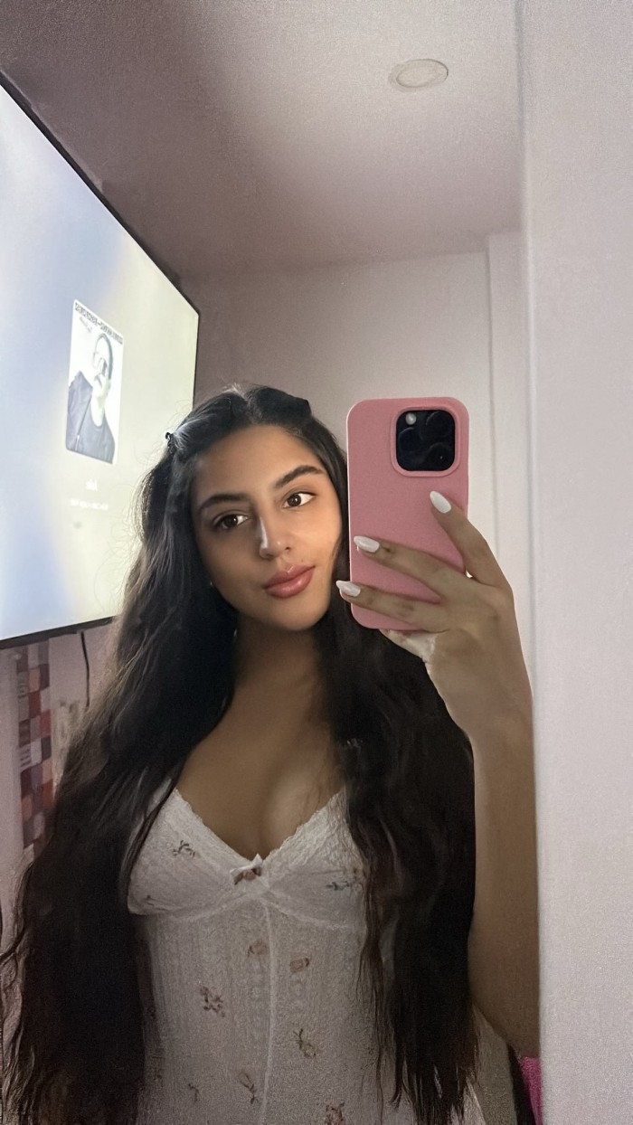 LATINA FOGOSA Y FIESTERA