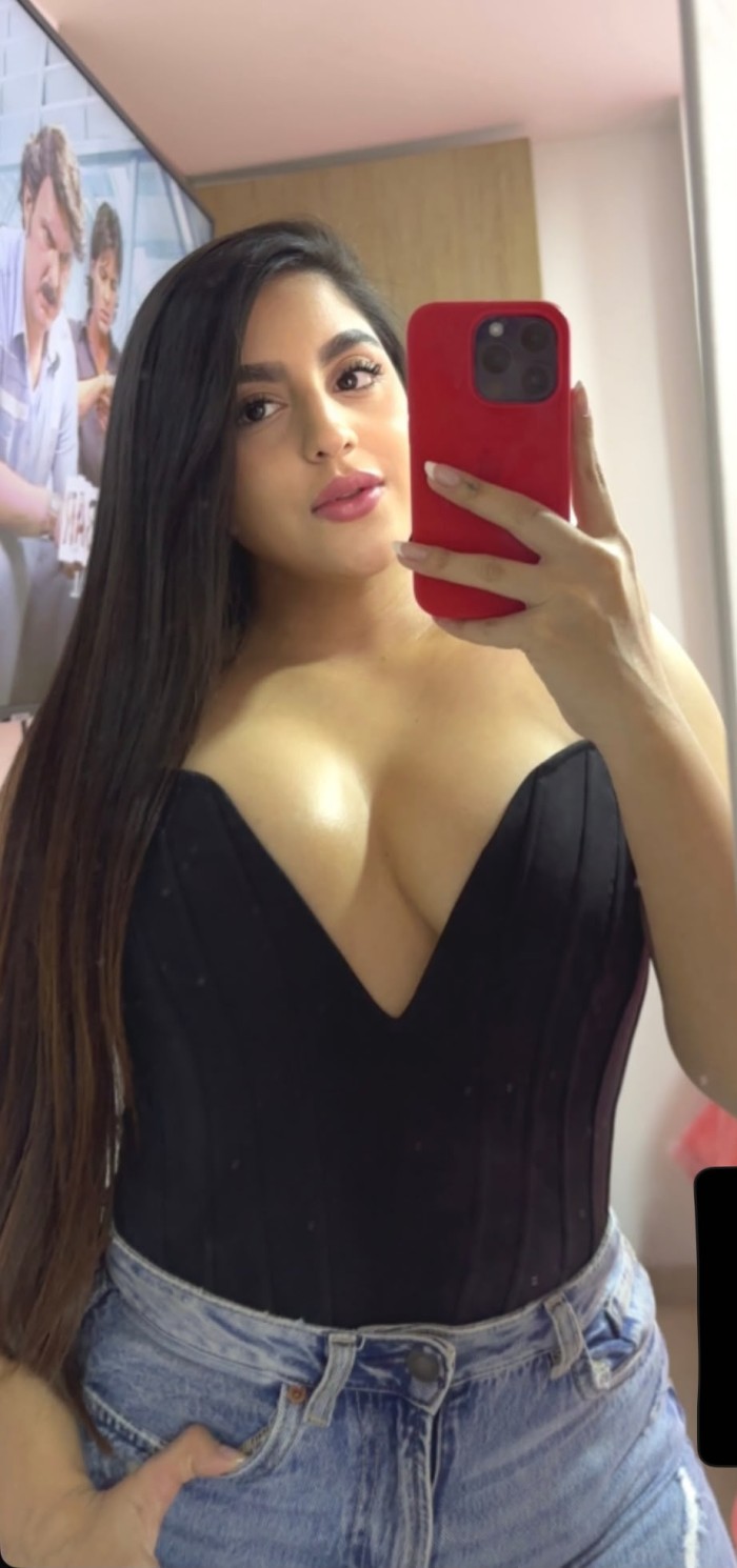 LATINA FOGOSA Y FIESTERA