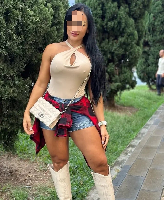 TAMARA COLOMBIANA SEXY ARDIENTE Y MUY APASIONADA