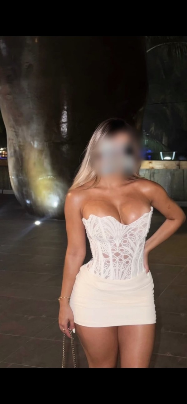 BELLA RUBIA CACHONDA FIESTERA SENSUAL DE CURVAS UNICAS PARA TI NOVEDAD