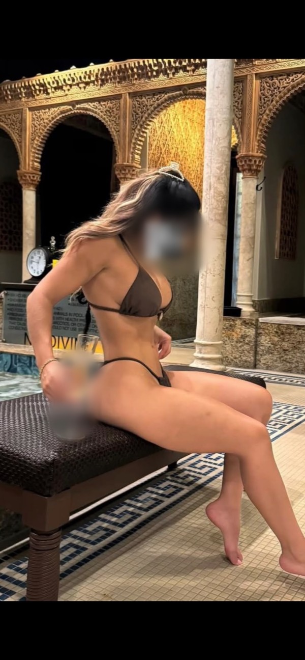 BELLA RUBIA CACHONDA FIESTERA SENSUAL DE CURVAS UNICAS PARA TI NOVEDAD