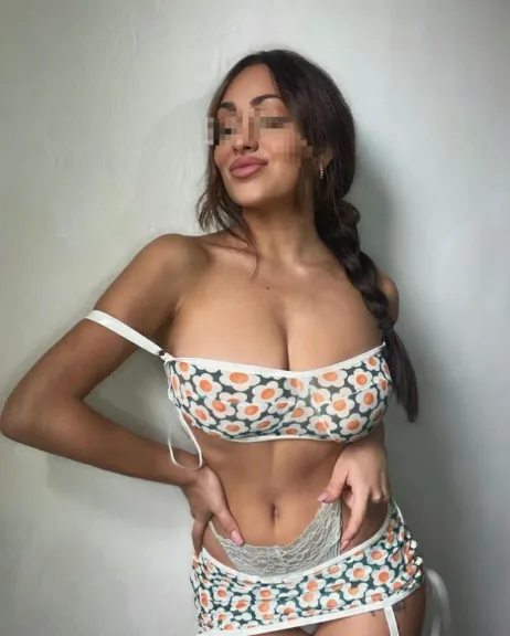 DELICIOSA LUJURIOSA IMPLICADA CACHONDA COMPLACIENT