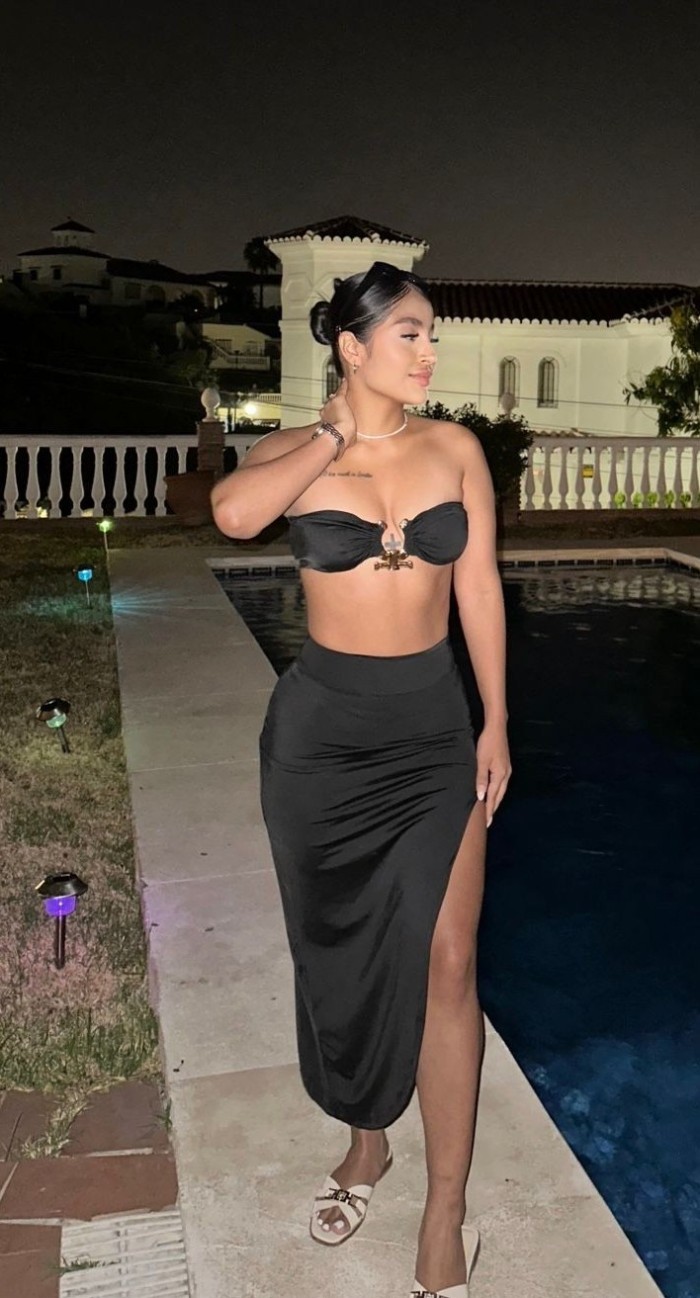 JULIETA COLOMBIANA MORENA MUY CALIENTE! ATREVETE