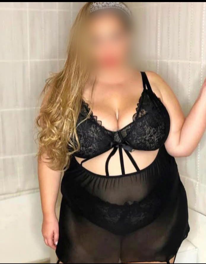Hermosa Gordita cachonda en CORUÑA