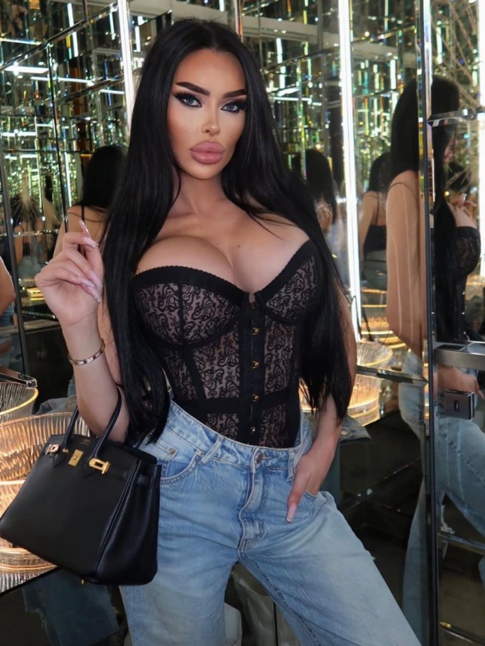 LATINA SEXY PRIMERA VEZ EN IBIZA!