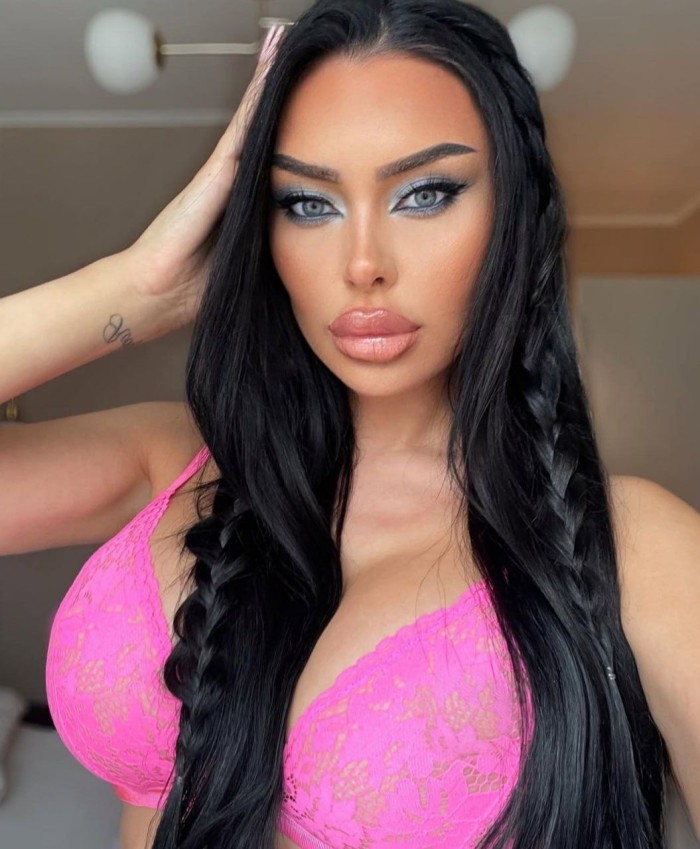 LATINA SEXY PRIMERA VEZ EN IBIZA!
