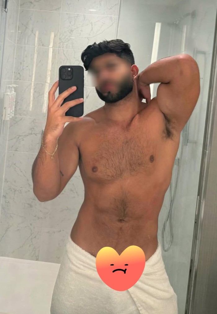 JOVEN UNA MAQUINA FOLLANDO TE DOY TODA MI LECHE