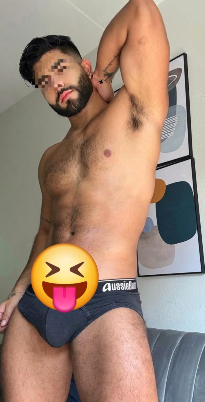 JOVEN UNA MAQUINA FOLLANDO TE DOY TODA MI LECHE