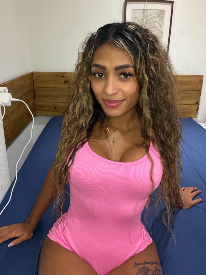 602538202 Dayan reina de tus travesuras