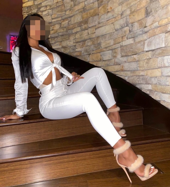 jOVEN COLOMBIANA HIGH ESCORT LUJO A TU ALCANCE