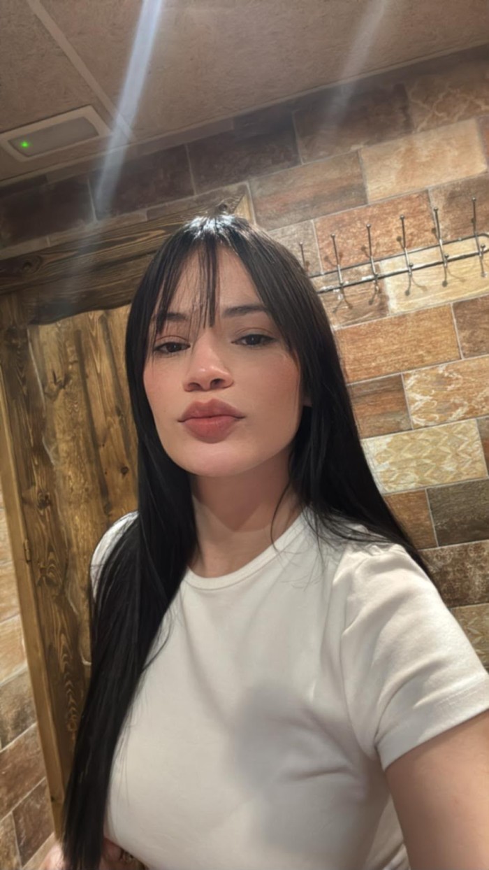 VENEZOLANA JOVENCITA COÑITO ROSADITO Y JUGOSO