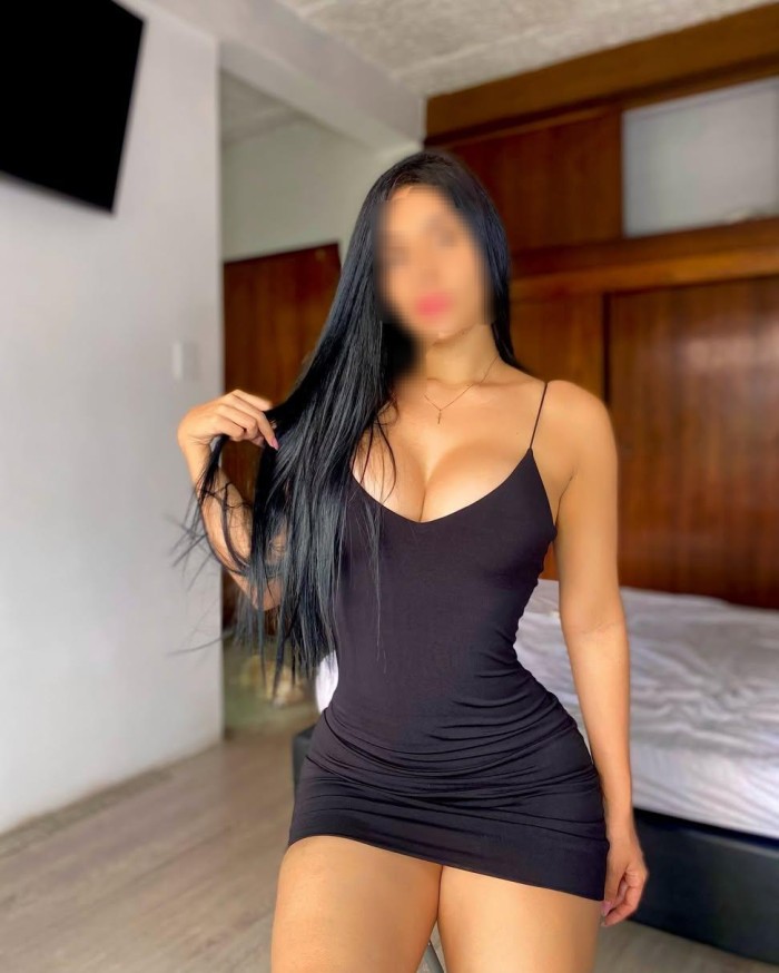 MORENAZA FIESTERA JOVENCITA SOLO SALIDAS