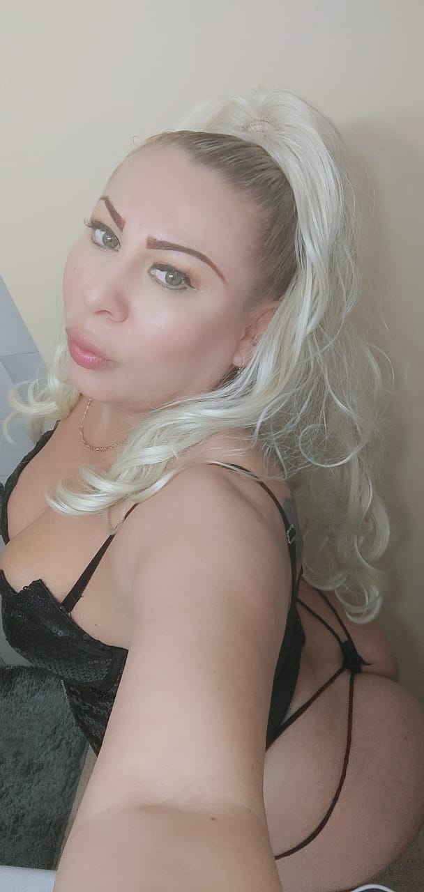 RUBIA ARDIENTE FIESTERA EN CASTELLON SEXO SIN LIMI