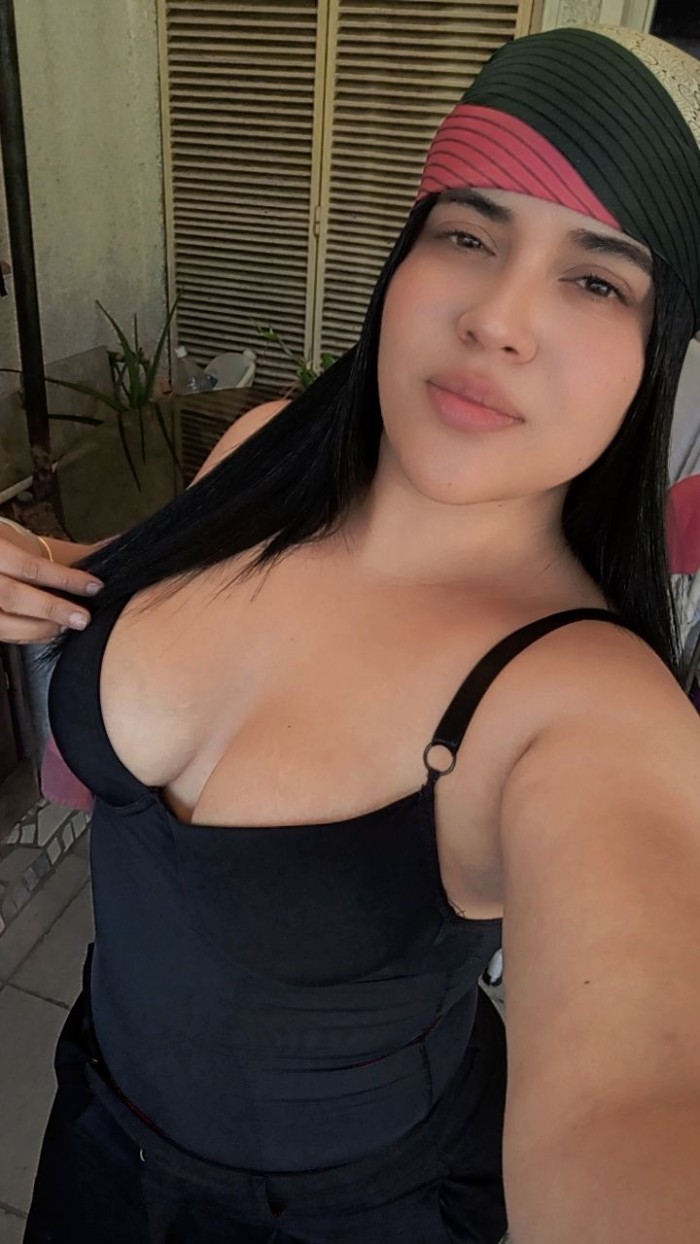 NOVATA, VENEZOLANA Y CON GANAS DE COMPARTIR