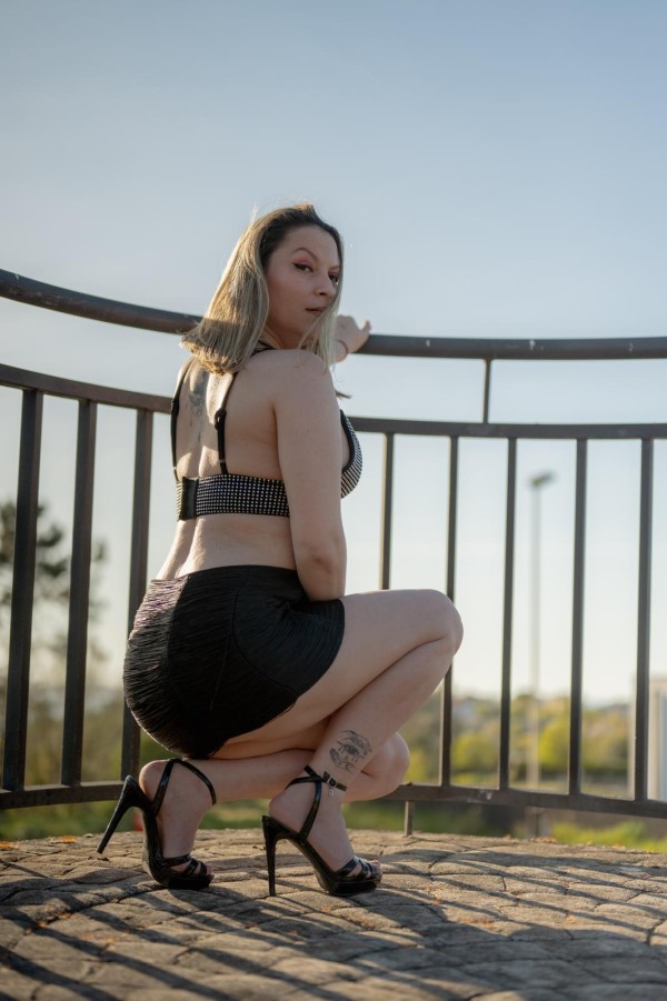 BELLA BRASILEÑA PURO MORBO Y VICIO
