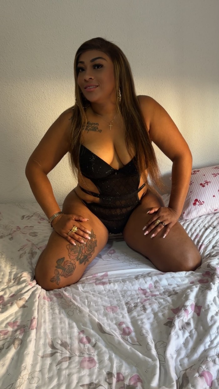 EN SALT MORENAZA MI CUERPO SOLO QUIERE FOLLAR RICO