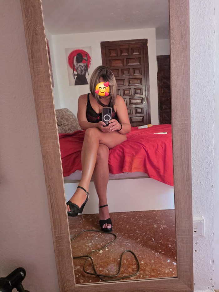 Activa pollona pasiva culona trago lechita, me corro