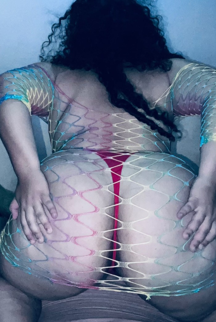 EN SALOU BOMBA DE SEXO FIESTA A TOPE LUJURIA ARDI