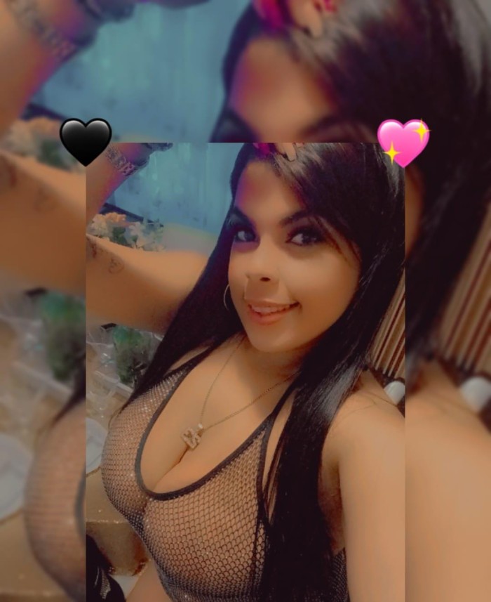 LLENAME DE TODO TU PLACER TETONA CACHONDA DE LUJO