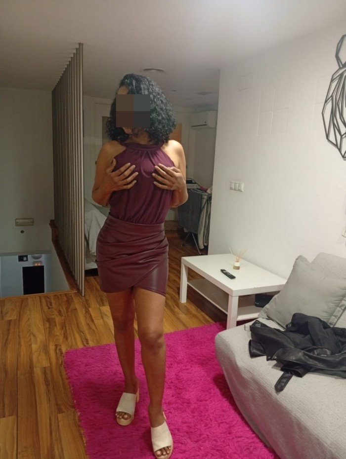 BOMBA DE SEXO ARDIENTE LUJURIOSA ADICTA AL SEXO