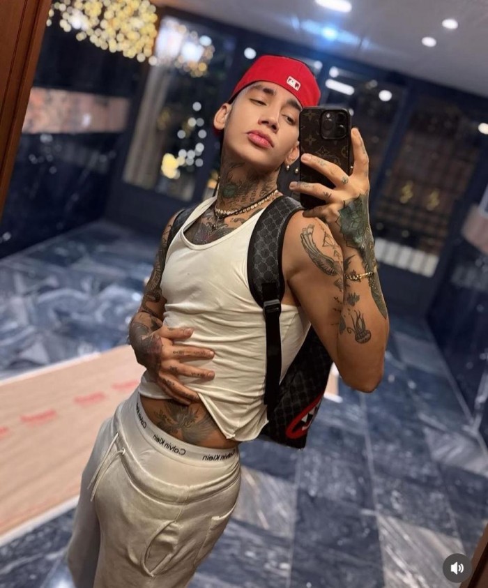 Camilo Colombiano dotadoen Marbella