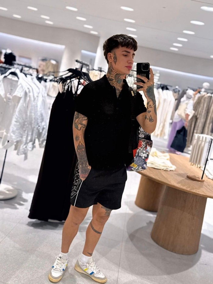 Camilo Colombiano dotadoen Marbella