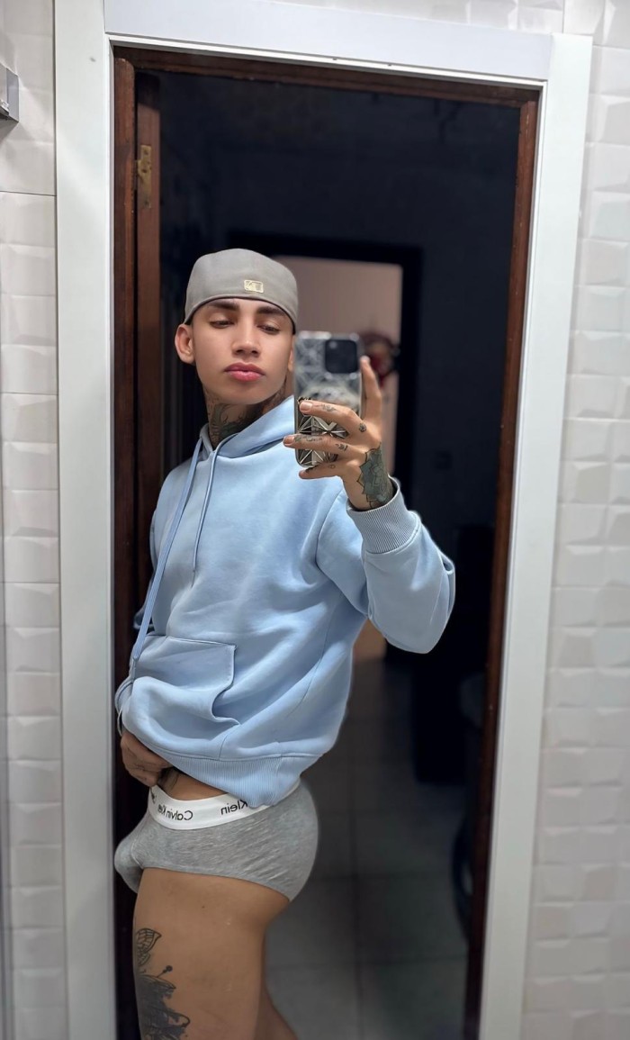 Camilo Colombiano dotadoen Marbella