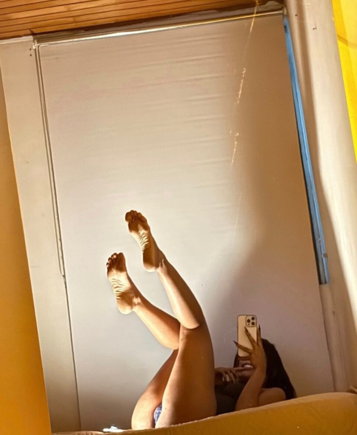 LLENAME DE PLACER MI COÑITO JUGOSO ESCORT VIP