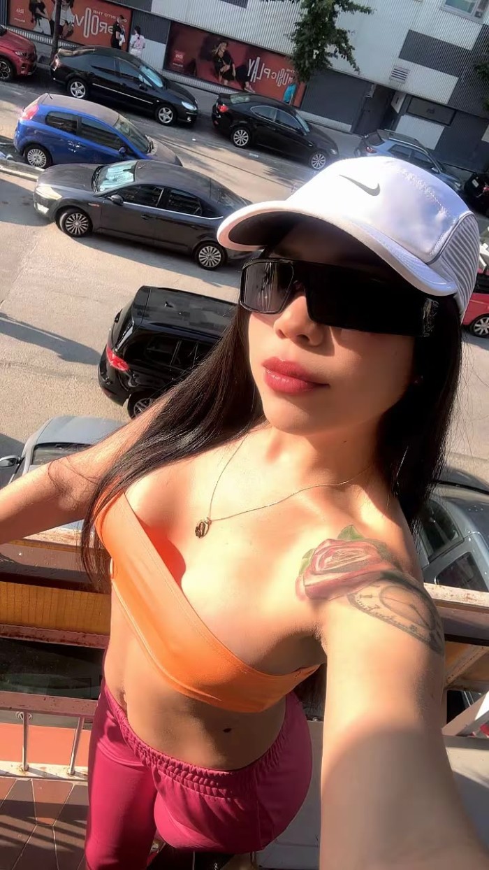HERMOSA SENSUAL APASIONADA DESEOSA DE SEXO