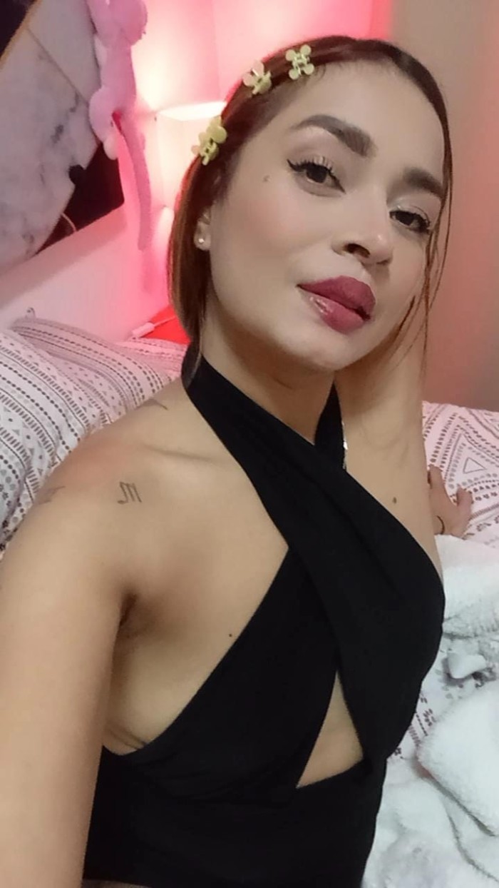 APASIONADA SENSUAL COMPLACIENTE DESEOSA DE SEXO